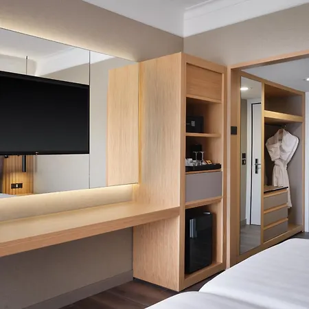 Otel Crowne Plaza St. Peter's By Ihg