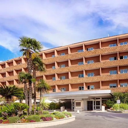Otel Crowne Plaza St. Peter's By Ihg
