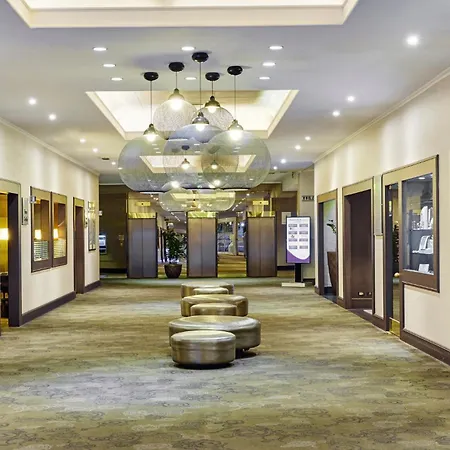 Crowne Plaza St. Peter's By Ihg 4*