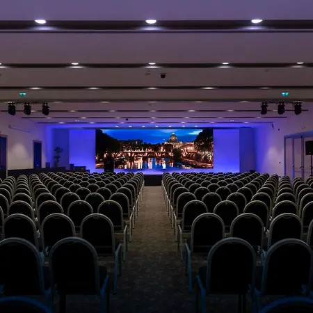Crowne Plaza St. Peter's By Ihg 4*