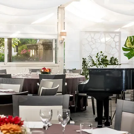 Crowne Plaza St. Peter's By Ihg Hotel