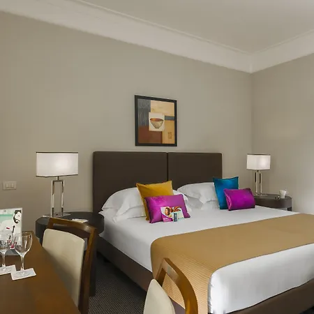 Отель Crowne Plaza St. Peter's By Ihg Рим