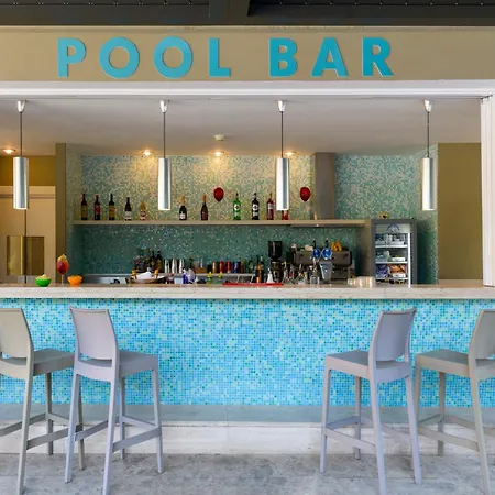 Hotel Crowne Plaza St. Peter's By Ihg 4*