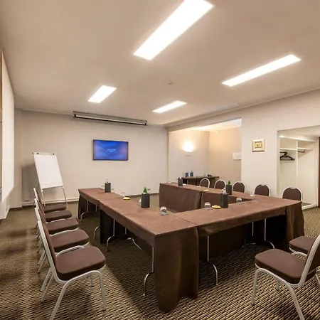 Crowne Plaza St. Peter's By Ihg 4*