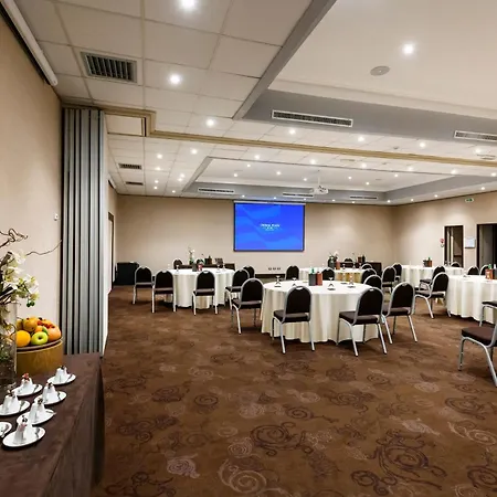Crowne Plaza St. Peter's By Ihg Hotel 4*