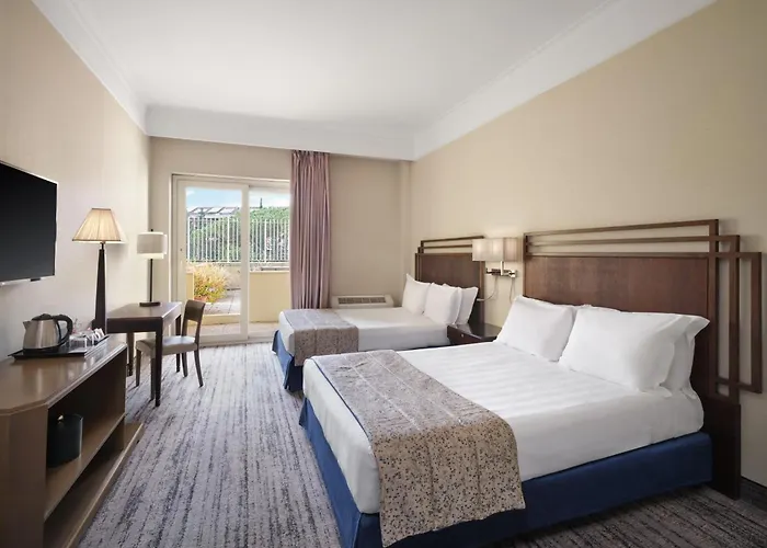 Crowne Plaza St. Peter's By Ihg Hotel 4*