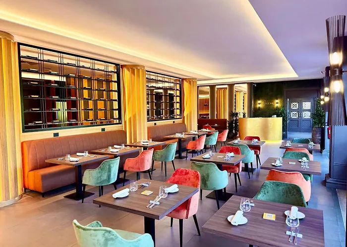 Hotel Crowne Plaza St. Peter's By Ihg 4*