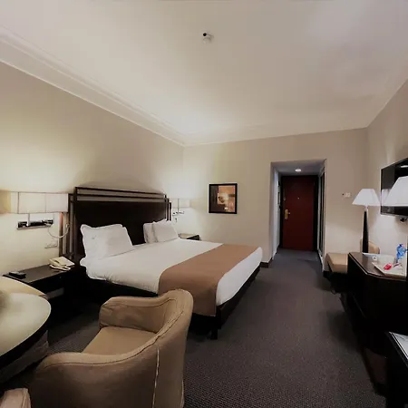 Crowne Plaza St. Peter's By Ihg Hotel